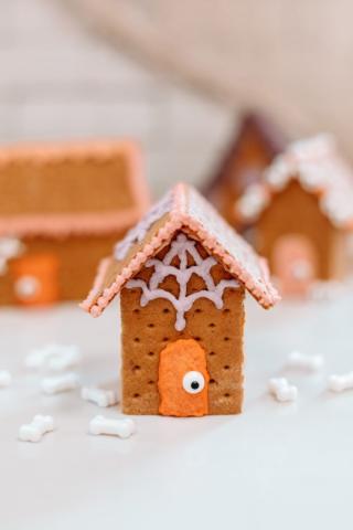 Edible Haunted Houses